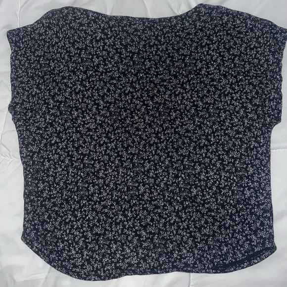 short sleeve navy floral button up top - Picture 2 of 3